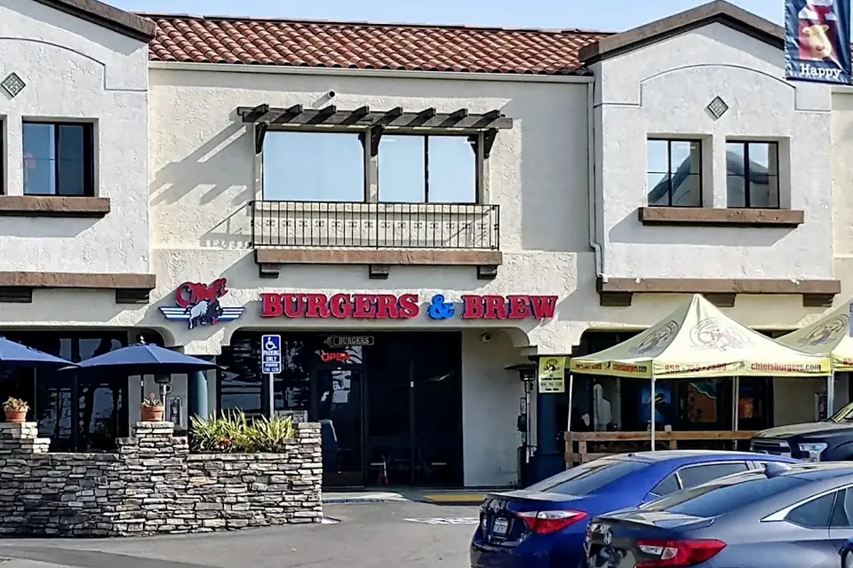 Chief's Burgers, Brew & Spirits