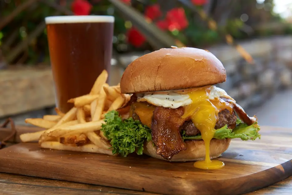 Chief's Burgers, Brew & Spirits